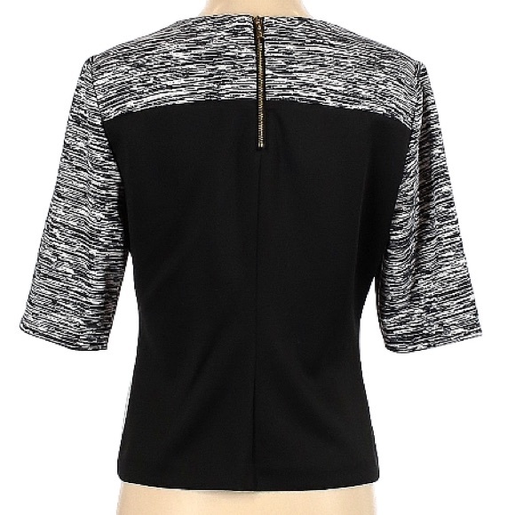 Calvin Klein top. Size M - Picture 2 of 9